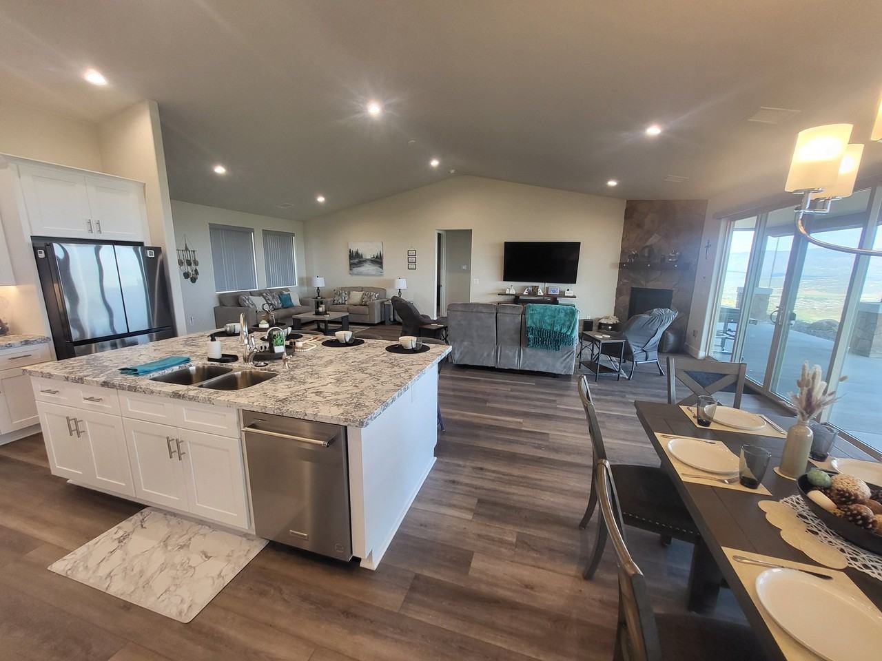 15677 E Orchard View Rd - Photo 3 of 20