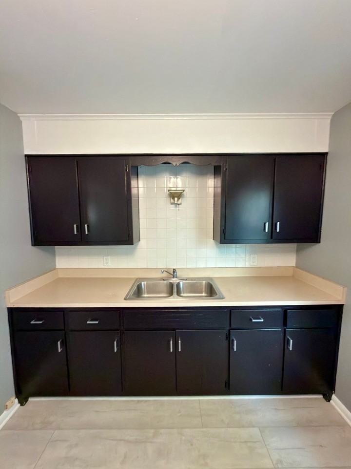 1732 S 71st St #1732 - Photo 5 of 10