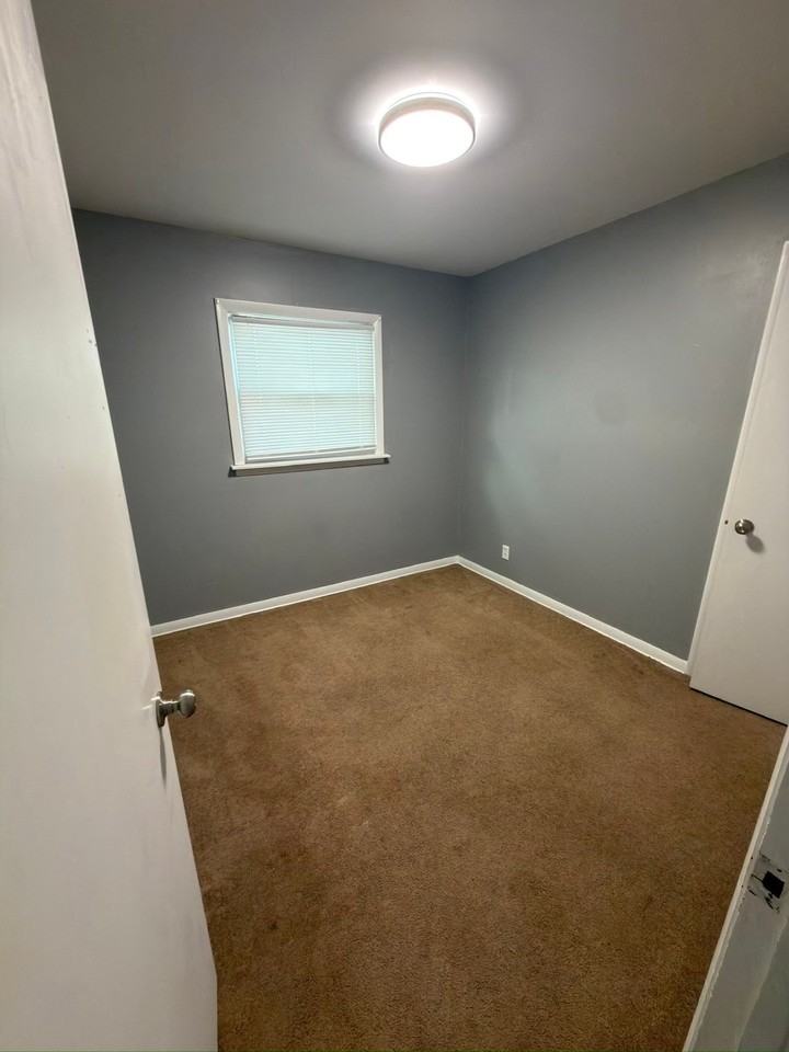 1732 S 71st St #1732 - Photo 7 of 10