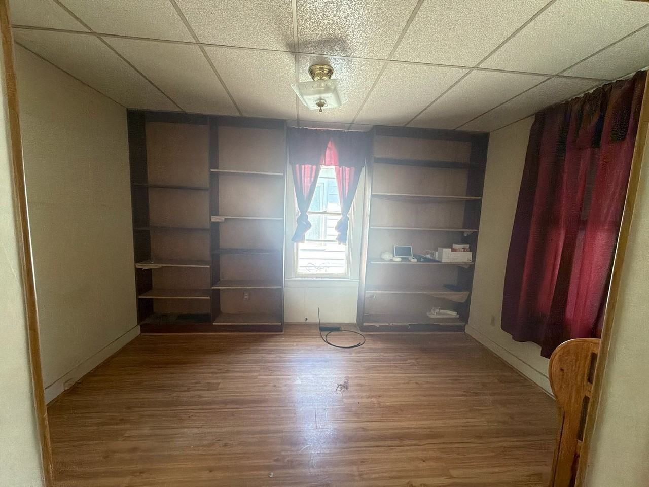 721 S Matthew St - Photo 5 of 19