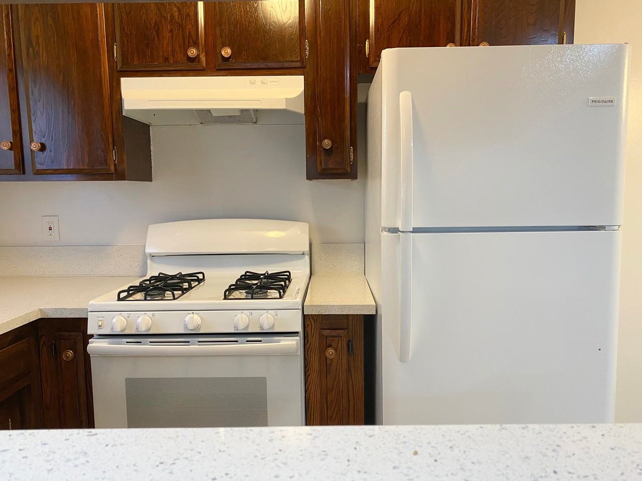 963 Edgecliffe Dr #2 - Photo 6 of 16