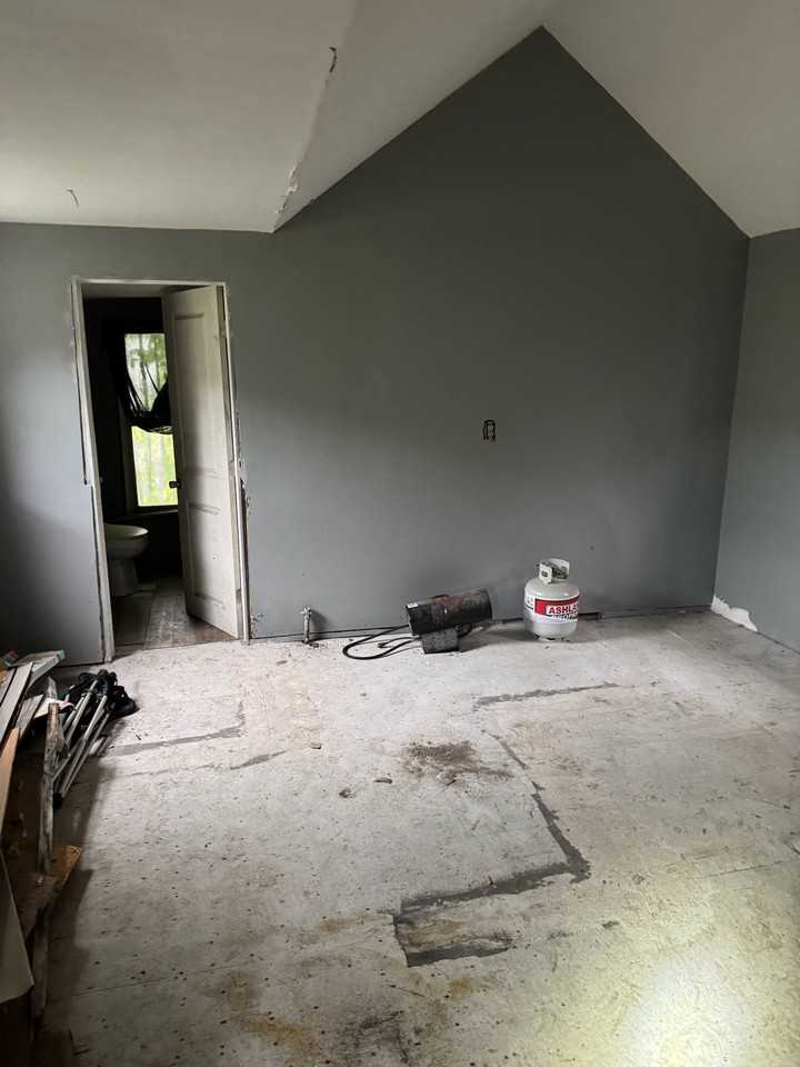 1314 W Butler St - Photo 4 of 9
