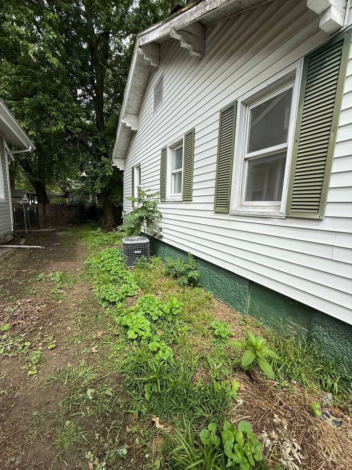 1105 S Jasper St - Photo 3 of 20