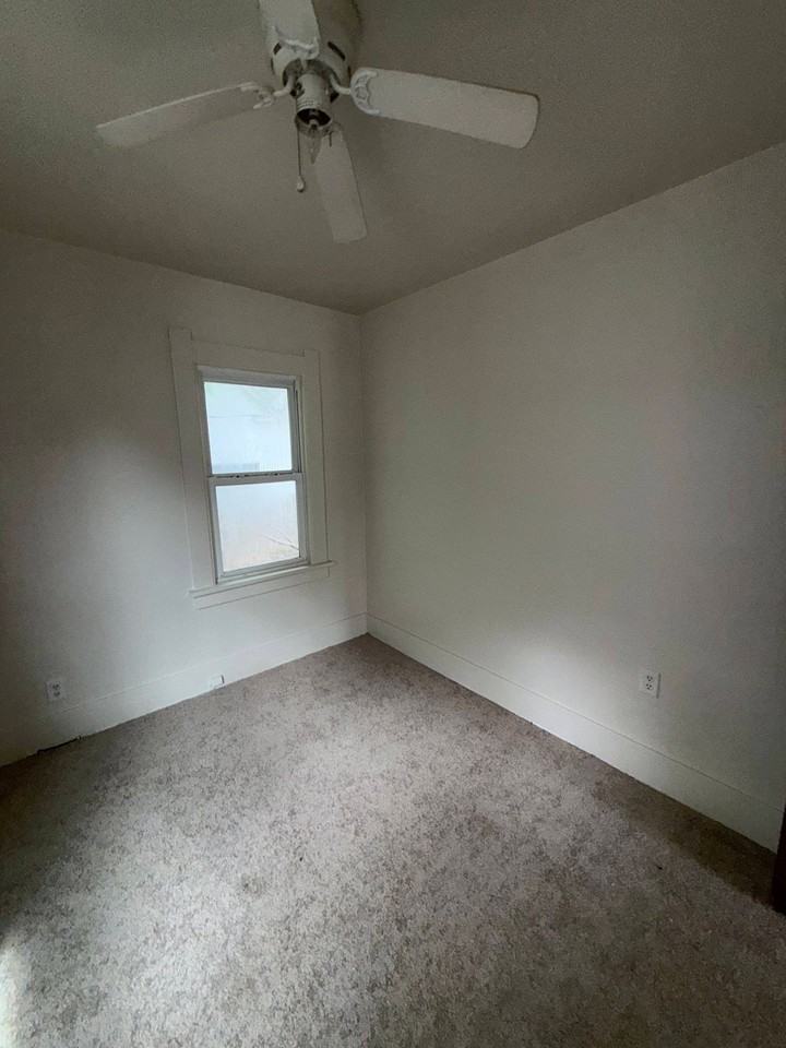 1105 S Jasper St - Photo 7 of 20