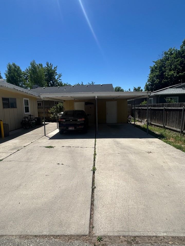 1028 E Mckinley St #B - Photo 4 of 16