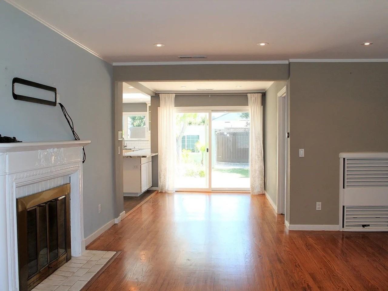 2 Olive Ct - Photo 4 of 11