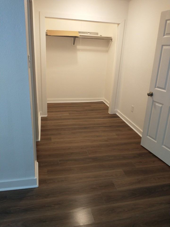 614 Barberry St #101 - Photo 3 of 8