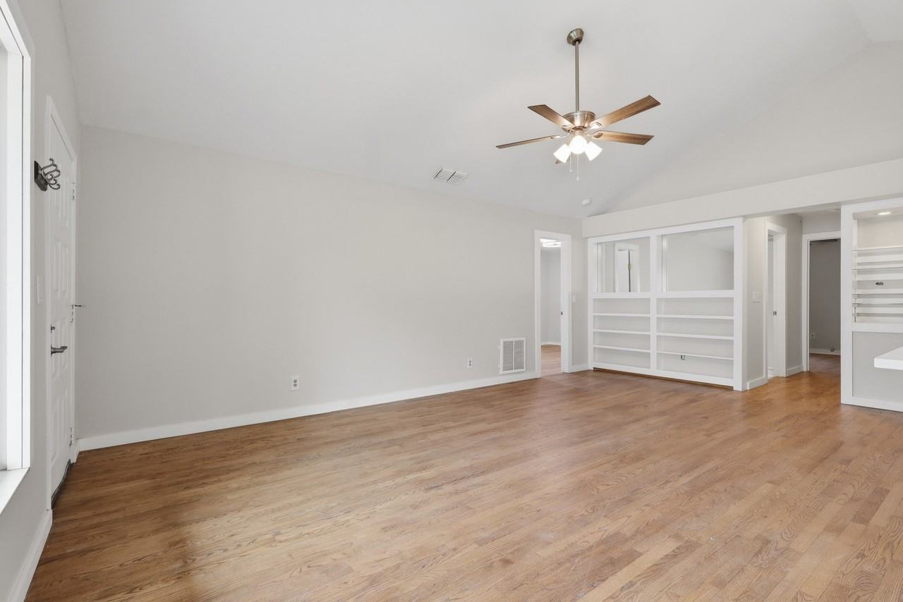 3751 Mackenzie Ct - Photo 5 of 16