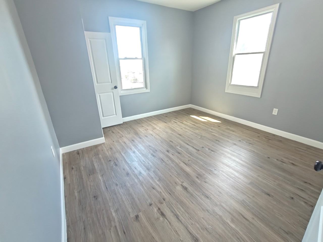 13 Graham Ave #5 - Photo 2 of 8