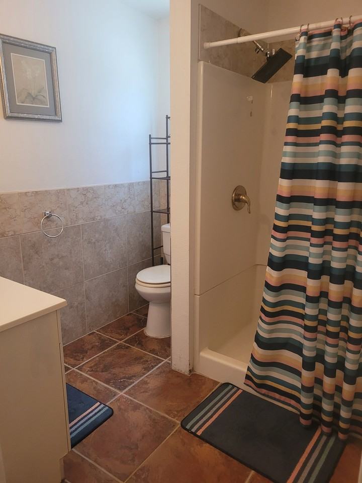 213 N Helena St - Photo 6 of 9