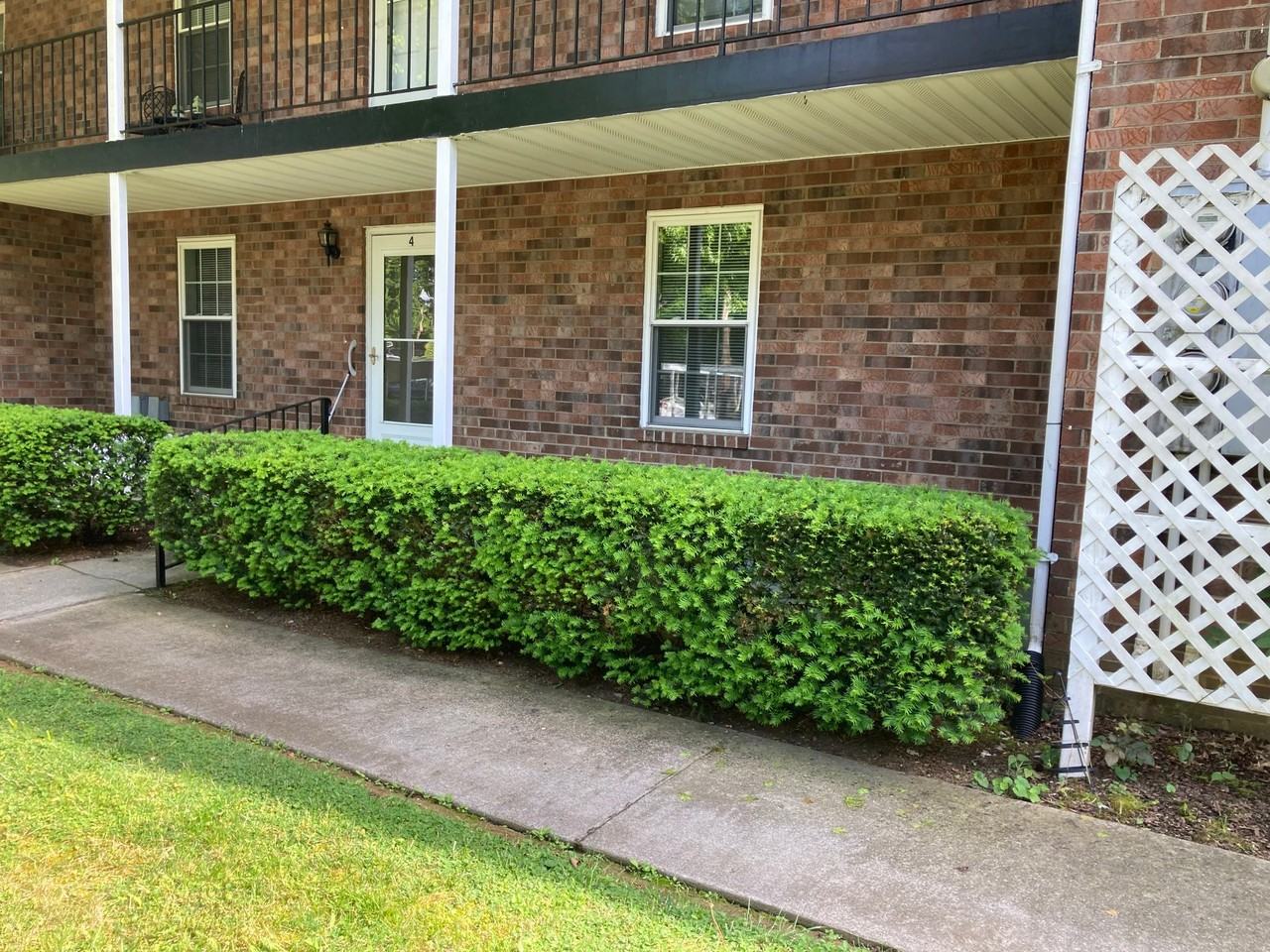 611 E Mountcastle Dr - Photo 2 of 17