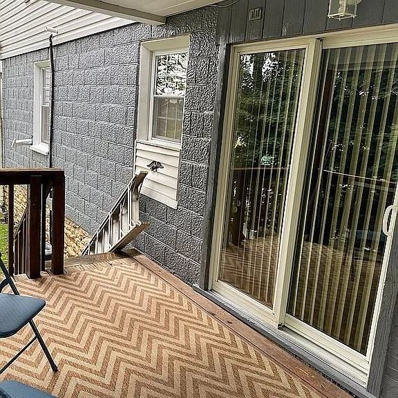 745 Sidney St - Photo 3 of 20
