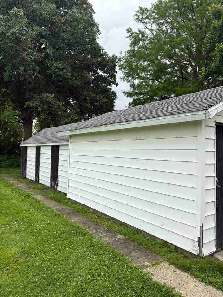 308 W Washington St - Photo 3 of 11