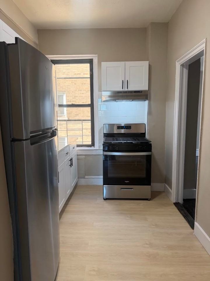 157 S Harrison St #904