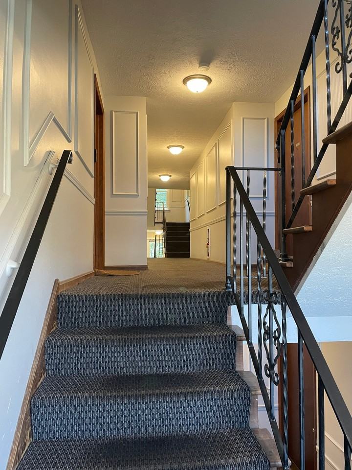 201 Rose Lane St Sw #205 - Photo 5 of 16