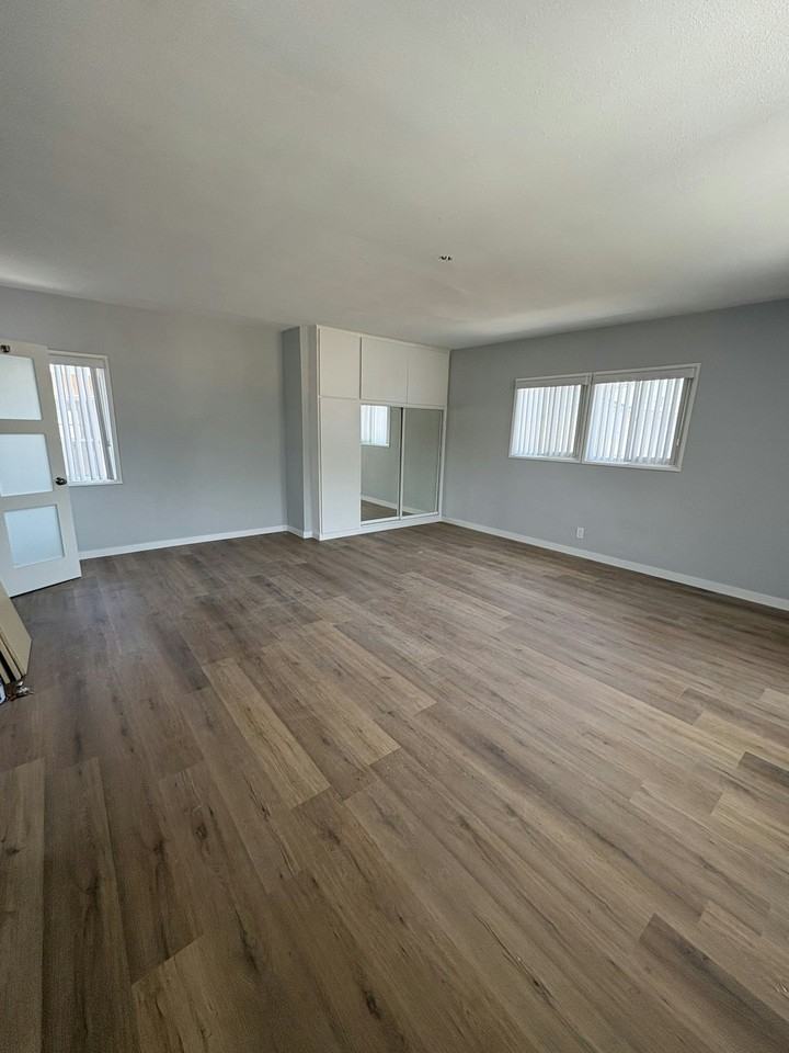 7944 Comstock Avenue, Unit C - Photo 4 of 9