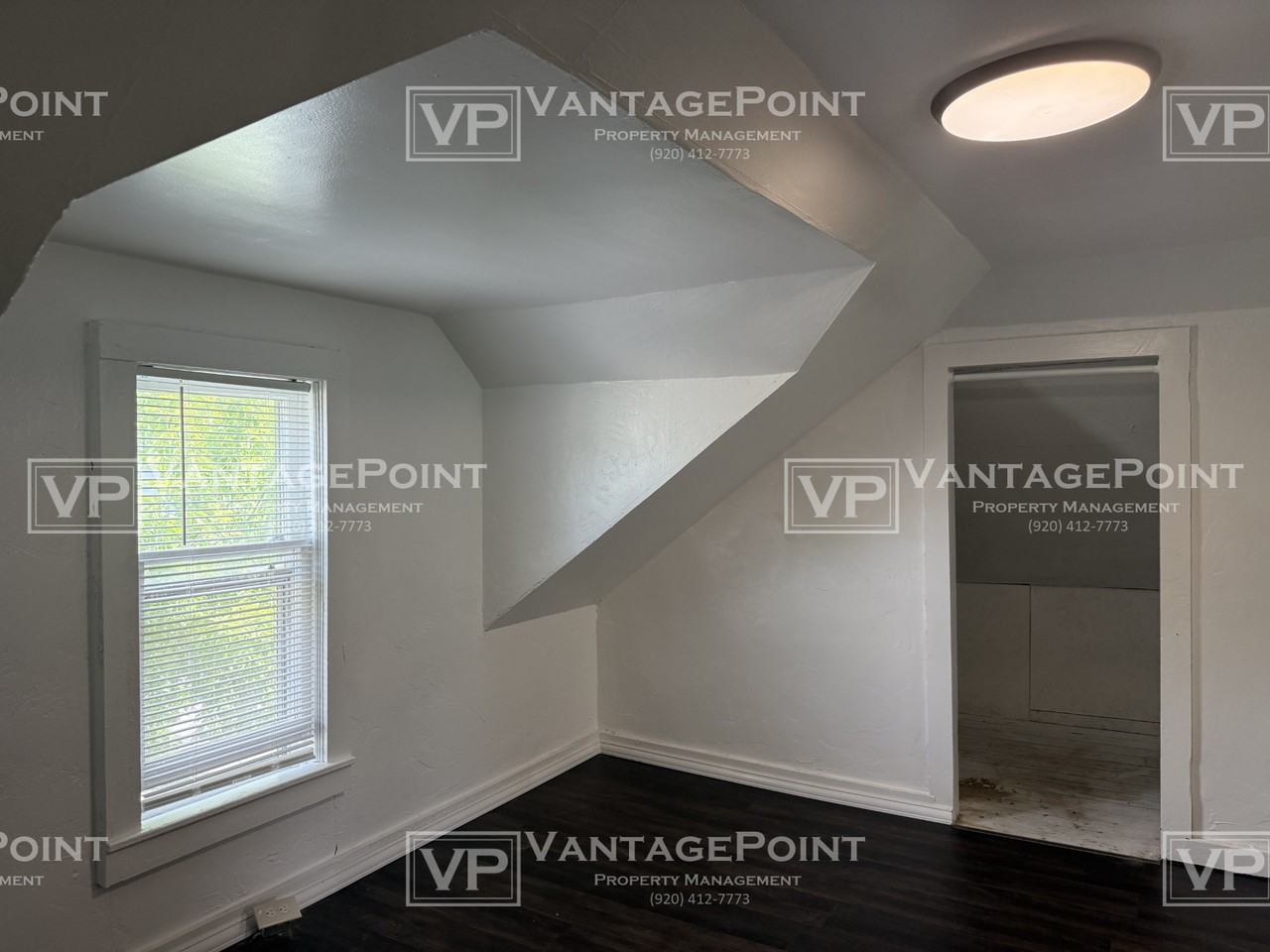 1521 N Alvin St Uppr - Photo 2 of 11