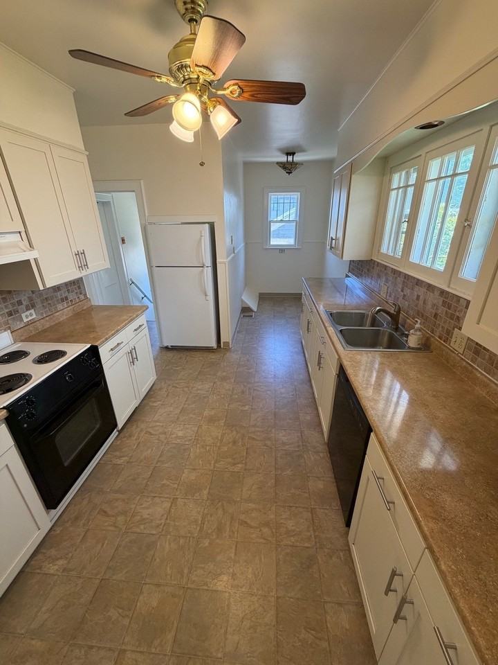 678 S Race St - Photo 4 of 13