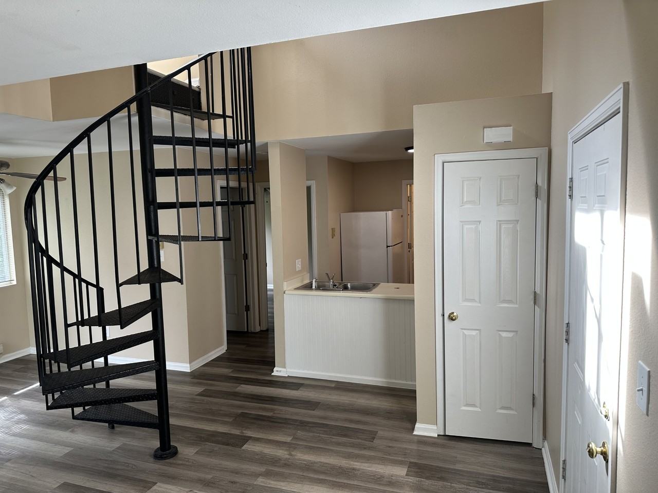 4531 E Boardwalk Dr Bldg W #W9 - Photo 4 of 34