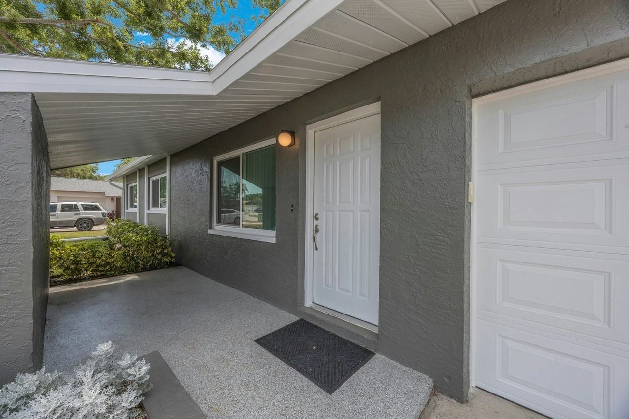 8214 Denise Drive - Photo 3 of 34