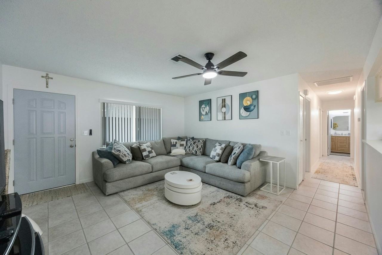 8214 Denise Drive - Photo 6 of 34