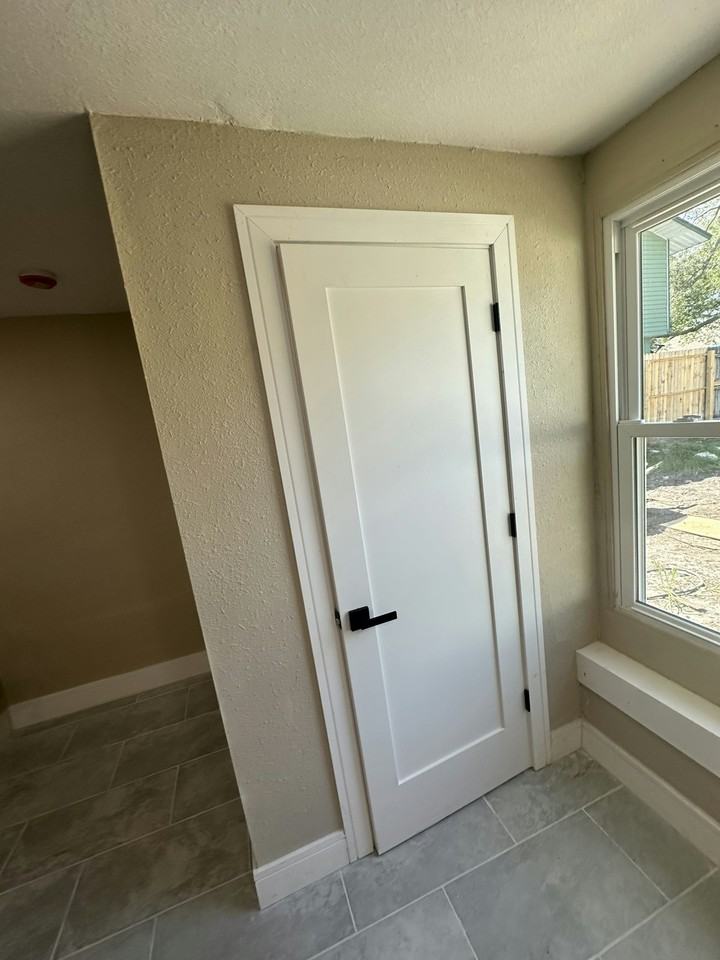 7066 54th Avenue North - Photo 3 of 27