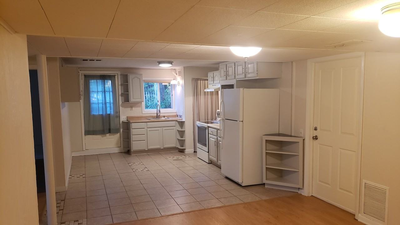 6619 Franklin Avenue, Unit #3 - Photo 7 of 9