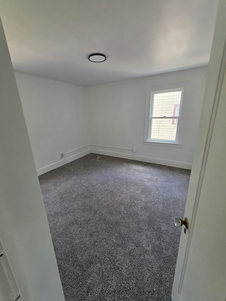 3953 Elmwood Road - Photo 7 of 9