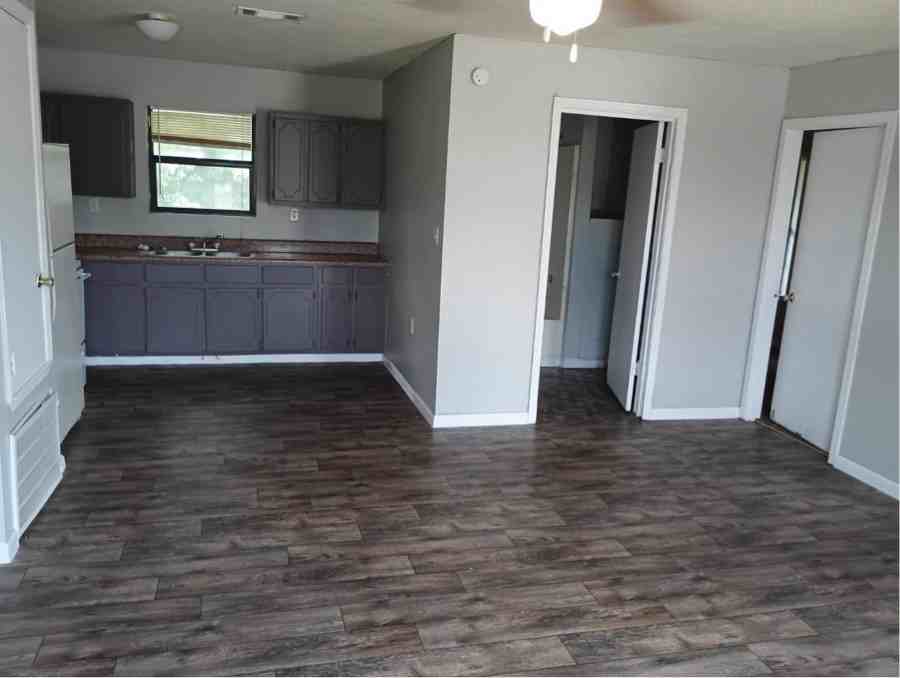 115 DR 980 - A13 #A13 - Photo 2 of 2