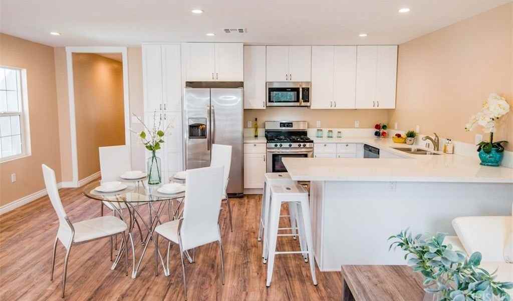 15143 Covello Street - Photo 4 of 13