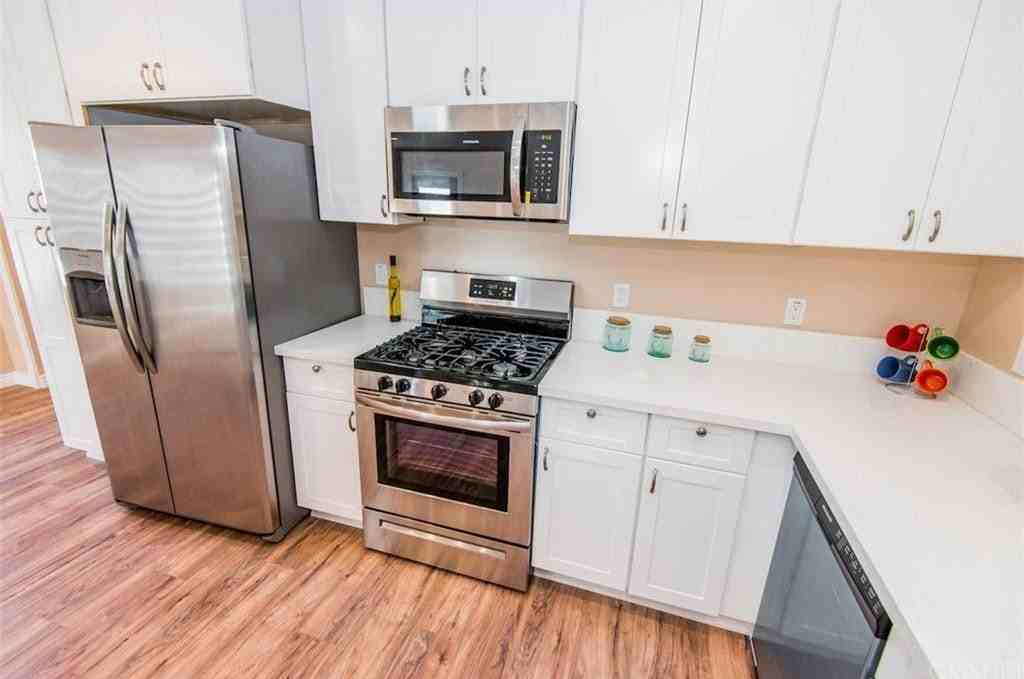 15143 Covello Street - Photo 5 of 13