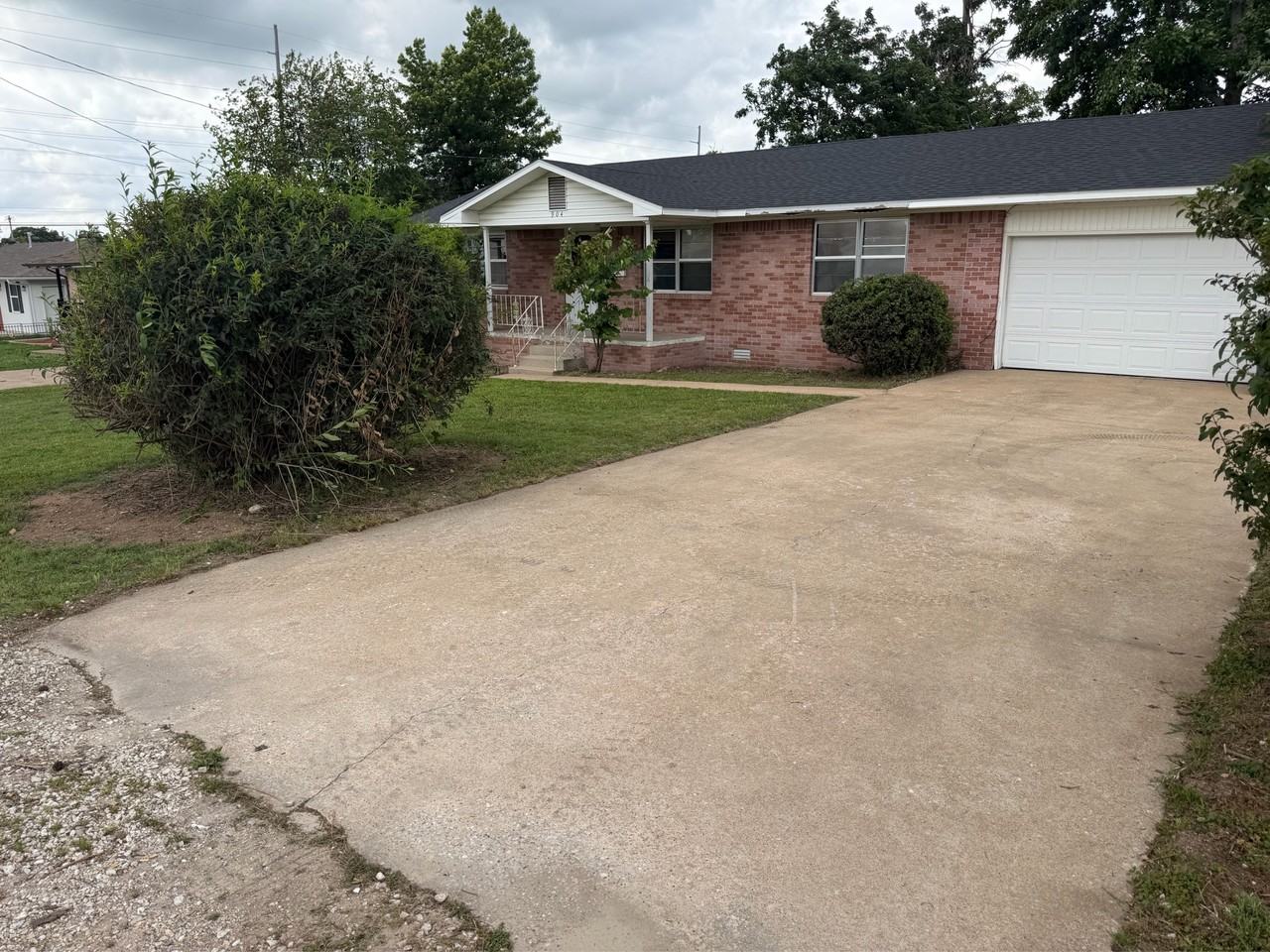 904 Nw 11th St #904 - Photo 2 of 10