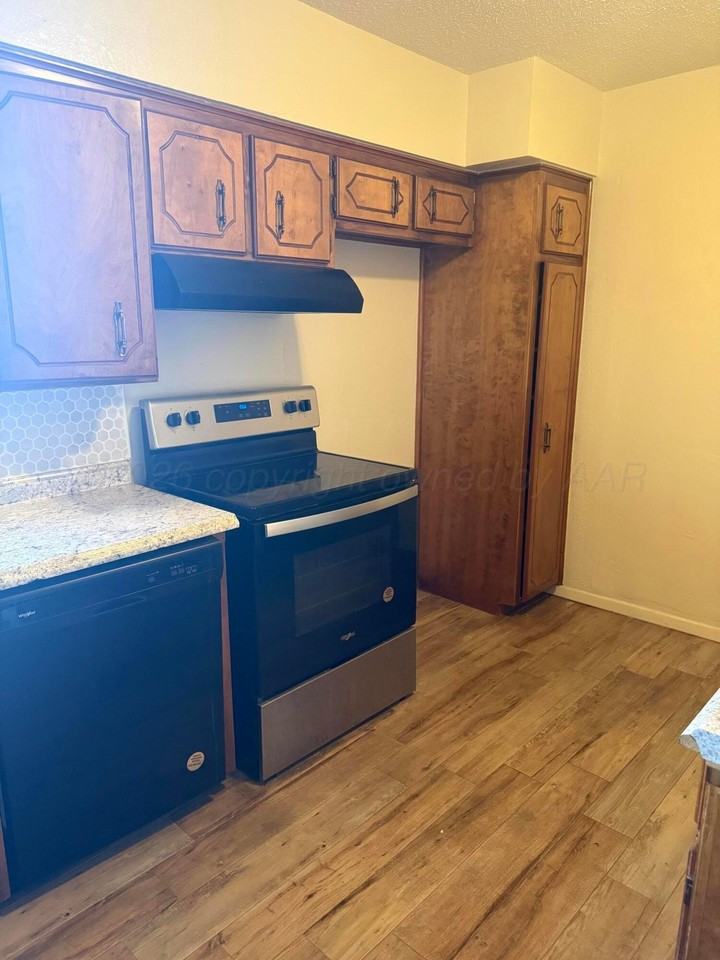 3200 Villa Pl - Photo 6 of 15