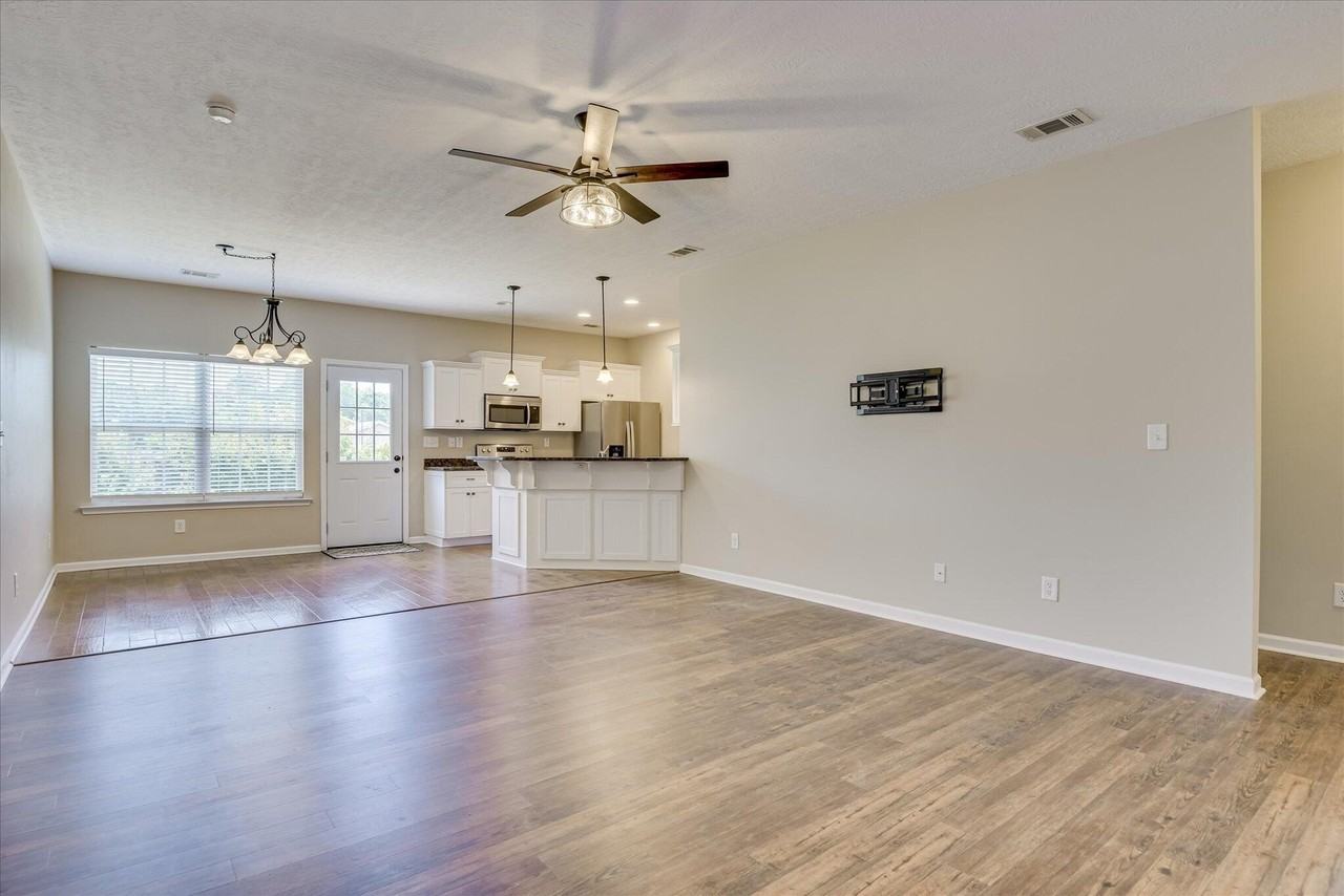 178 Kline St Nw - Photo 2 of 35