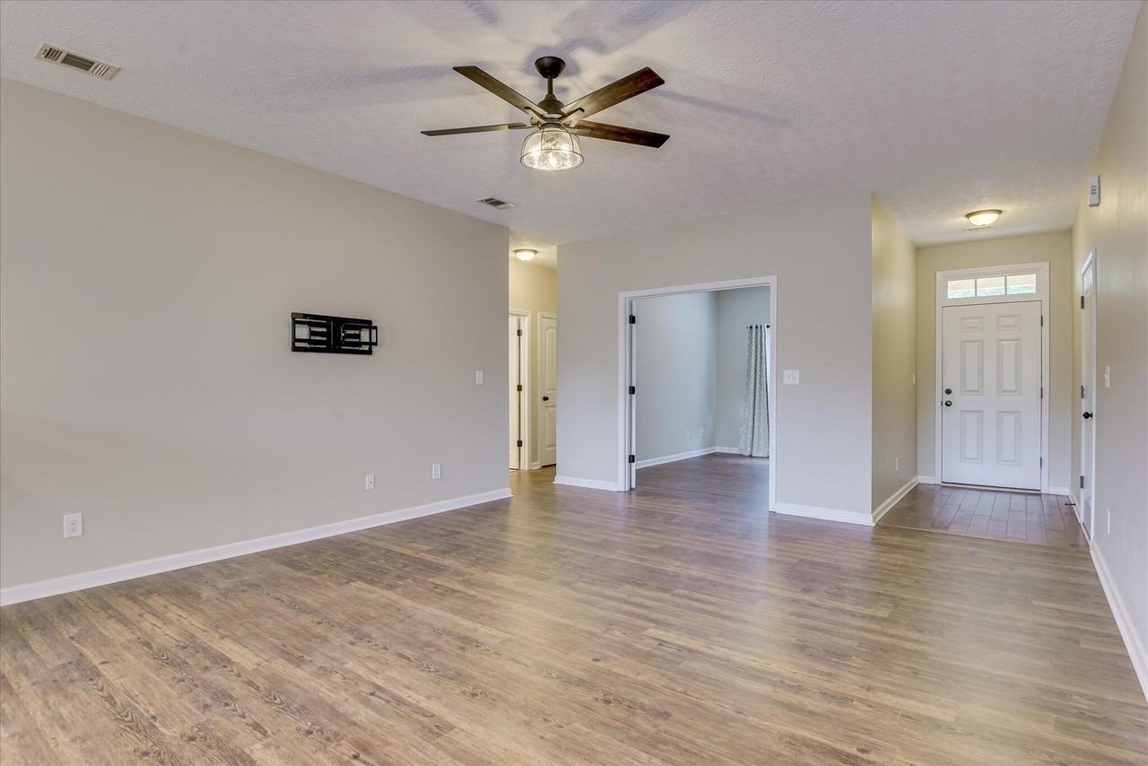 178 Kline St Nw - Photo 4 of 35