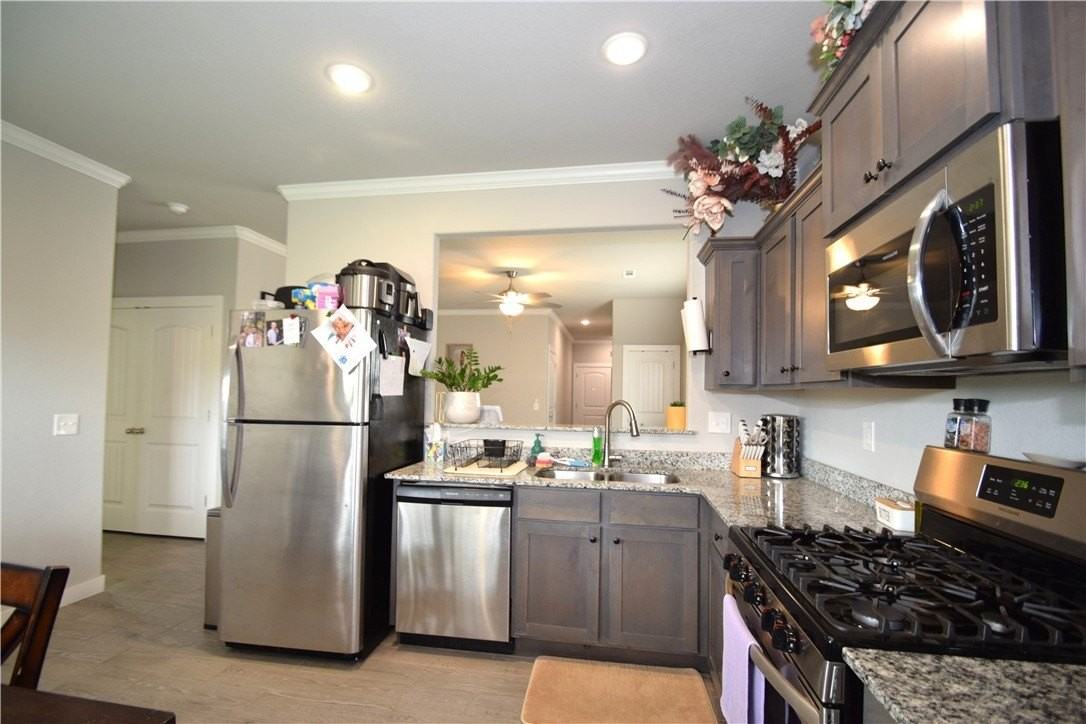 1520 Sandpiper St - Photo 6 of 20