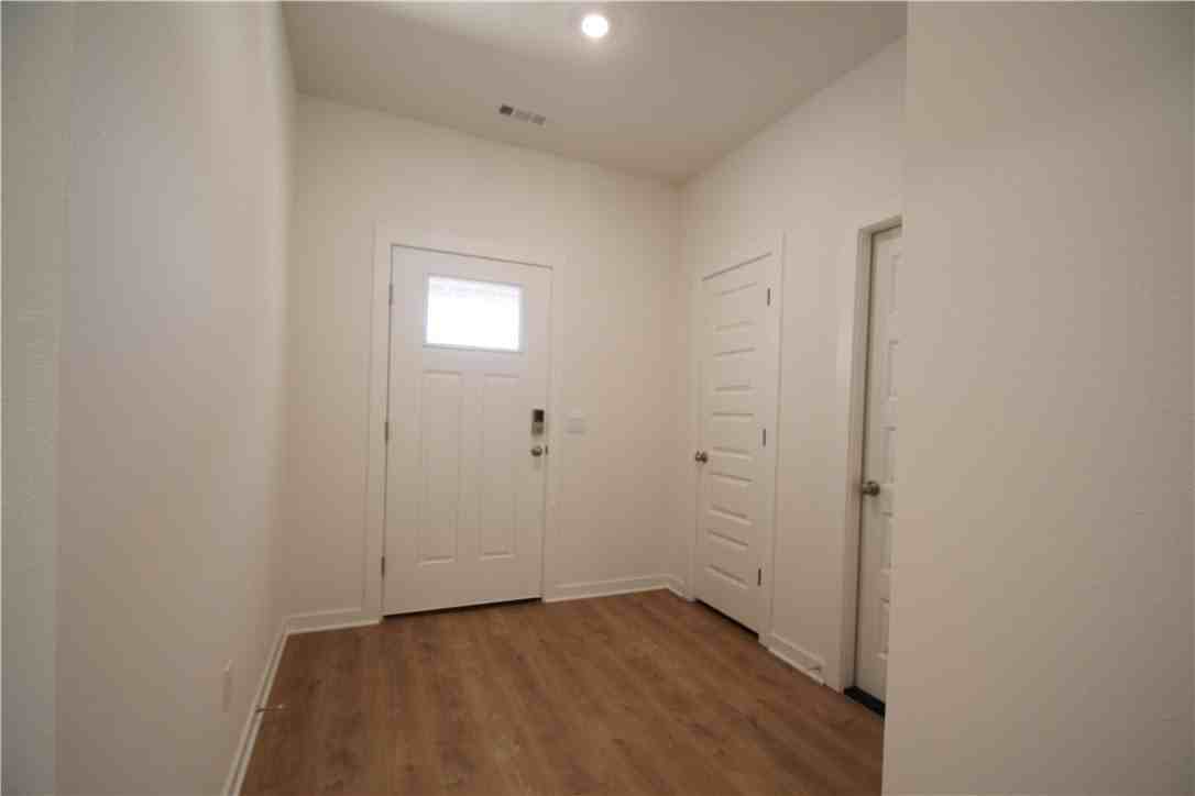 346 Texas Ave - Photo 2 of 19