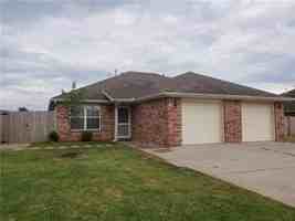 featured image of 320 E Laura St
