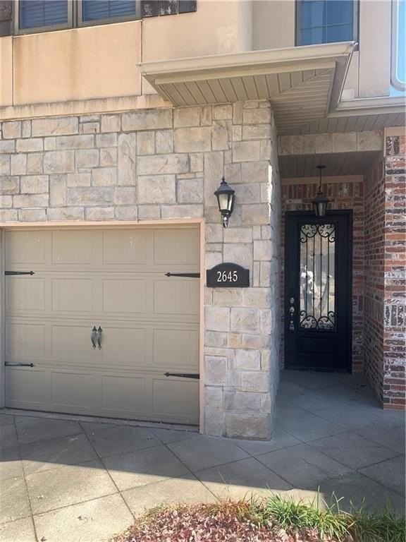 2645 S Everest Ave - Photo 2 of 11