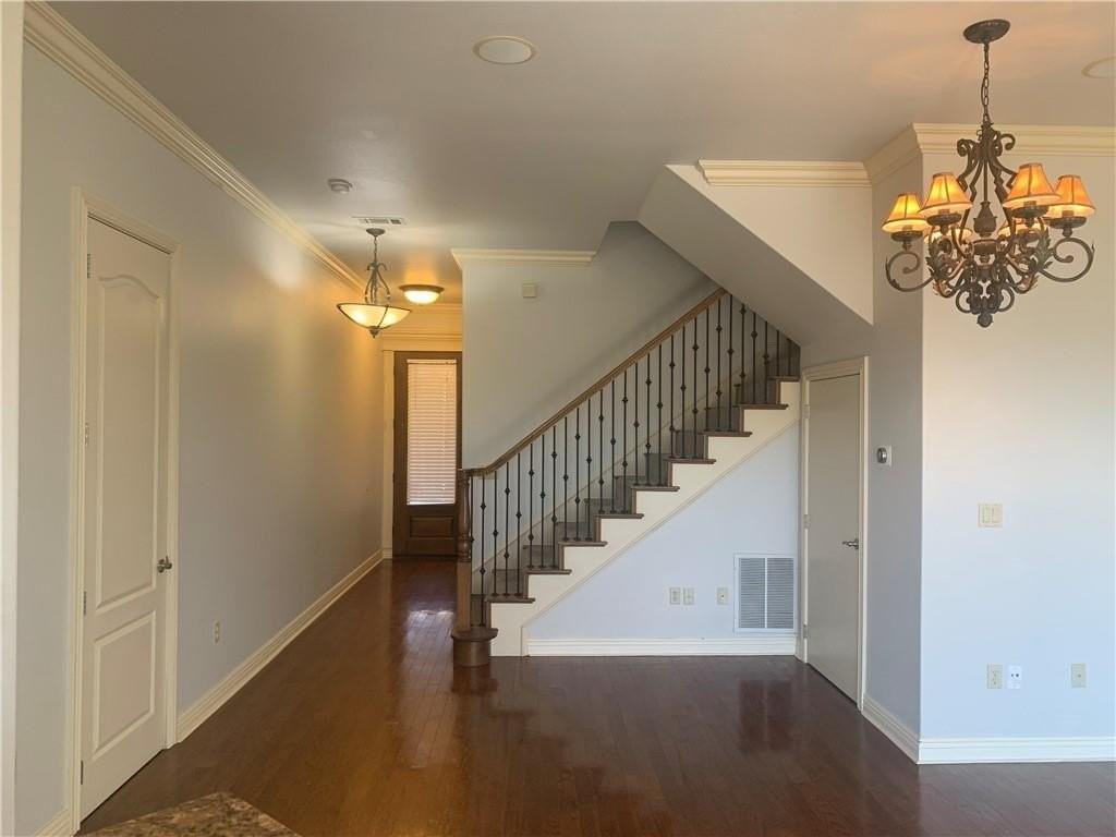 2645 S Everest Ave - Photo 3 of 11