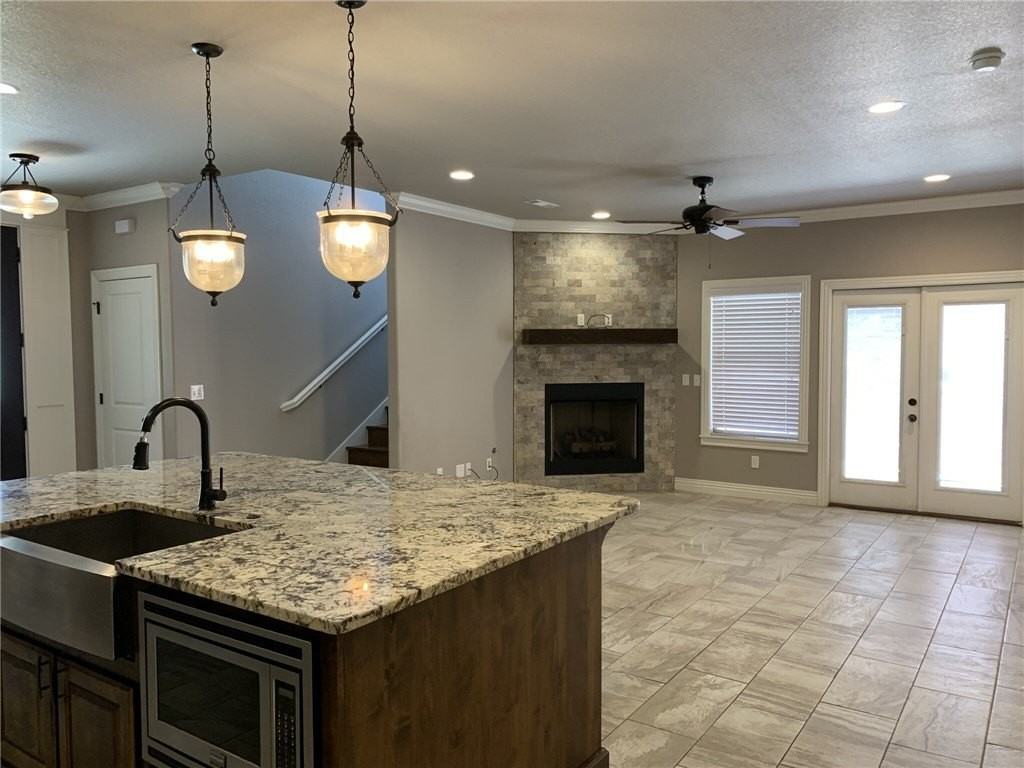 547 N Salem Rd - Photo 3 of 24