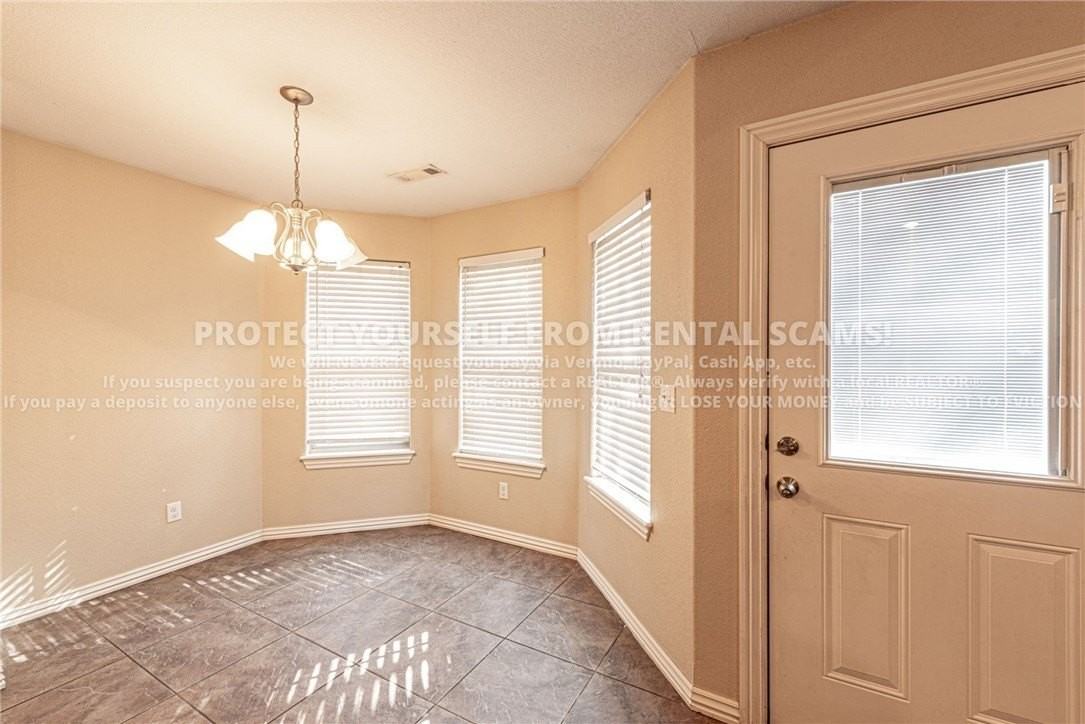 159 E Madrid St - Photo 4 of 13