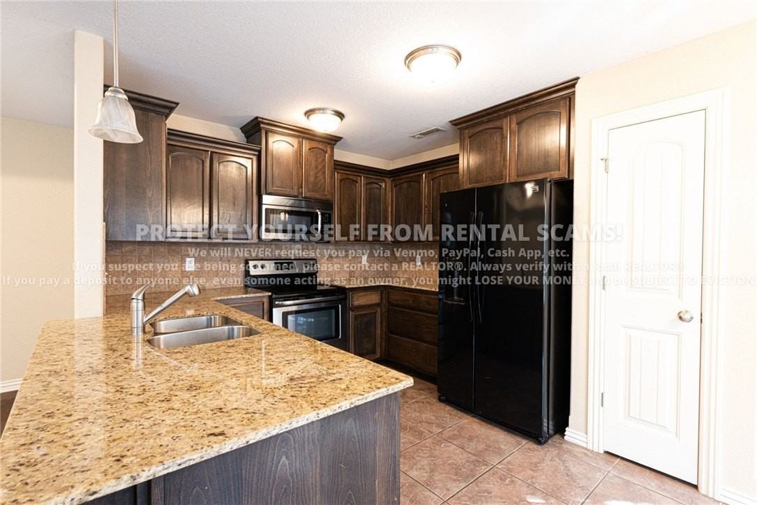 159 E Madrid St - Photo 5 of 13