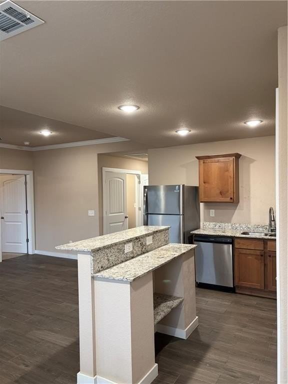 450 Rineel Ave - Photo 3 of 16