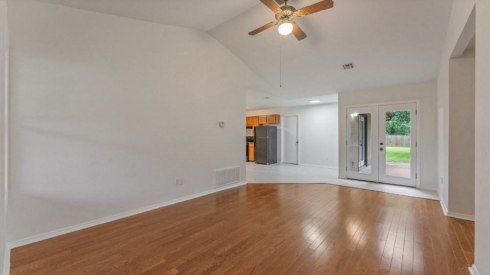 2689 W Mount Comfort Rd - Photo 4 of 21