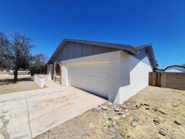 featured image of 4142 W Sunnyside Ave