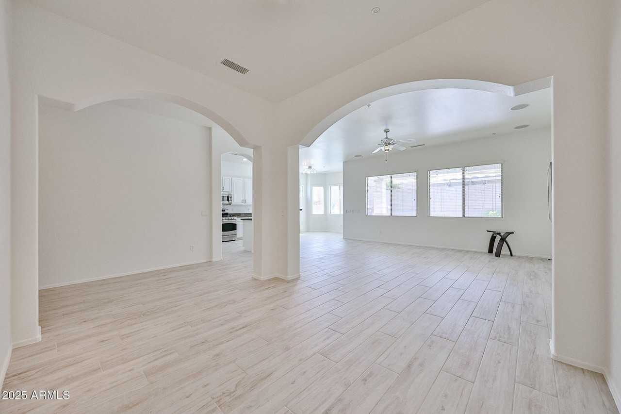 30870 N 125th Dr - Photo 6 of 41