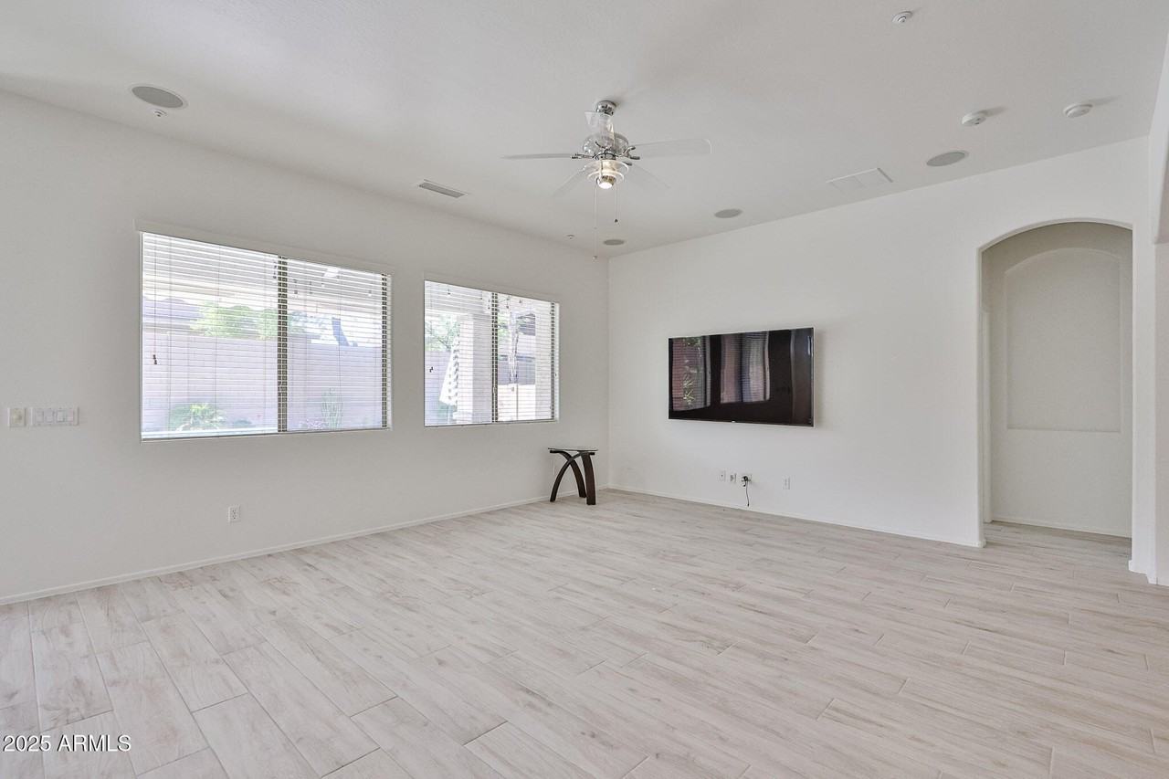 30870 N 125th Dr - Photo 7 of 41