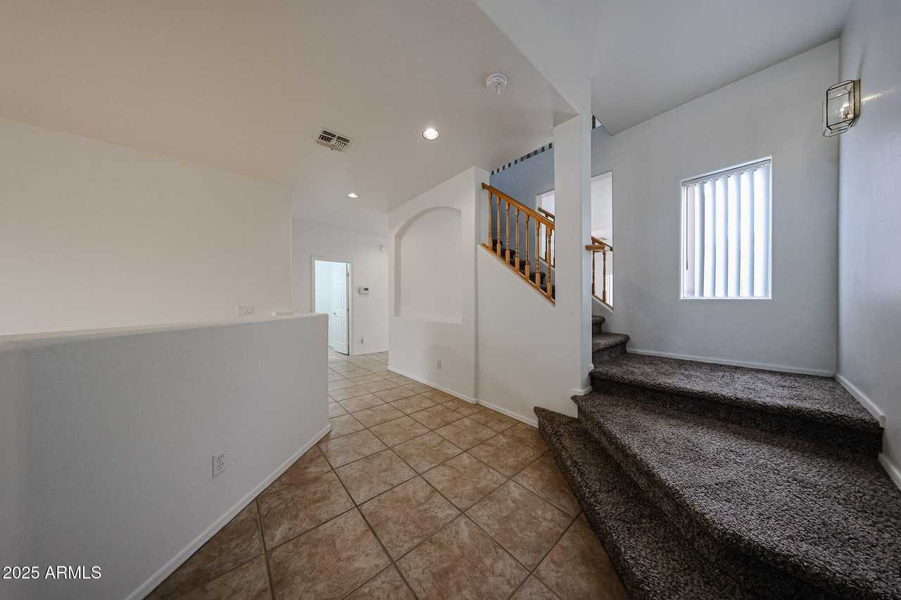 453 N 105th Pl - Photo 4 of 50