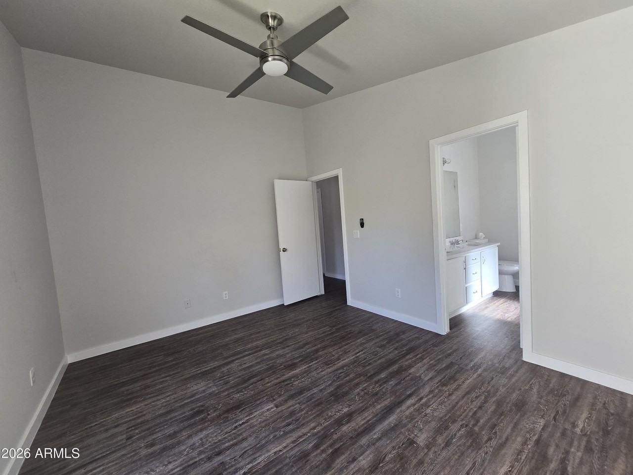 4740 E Dry Creek Rd - Photo 6 of 11